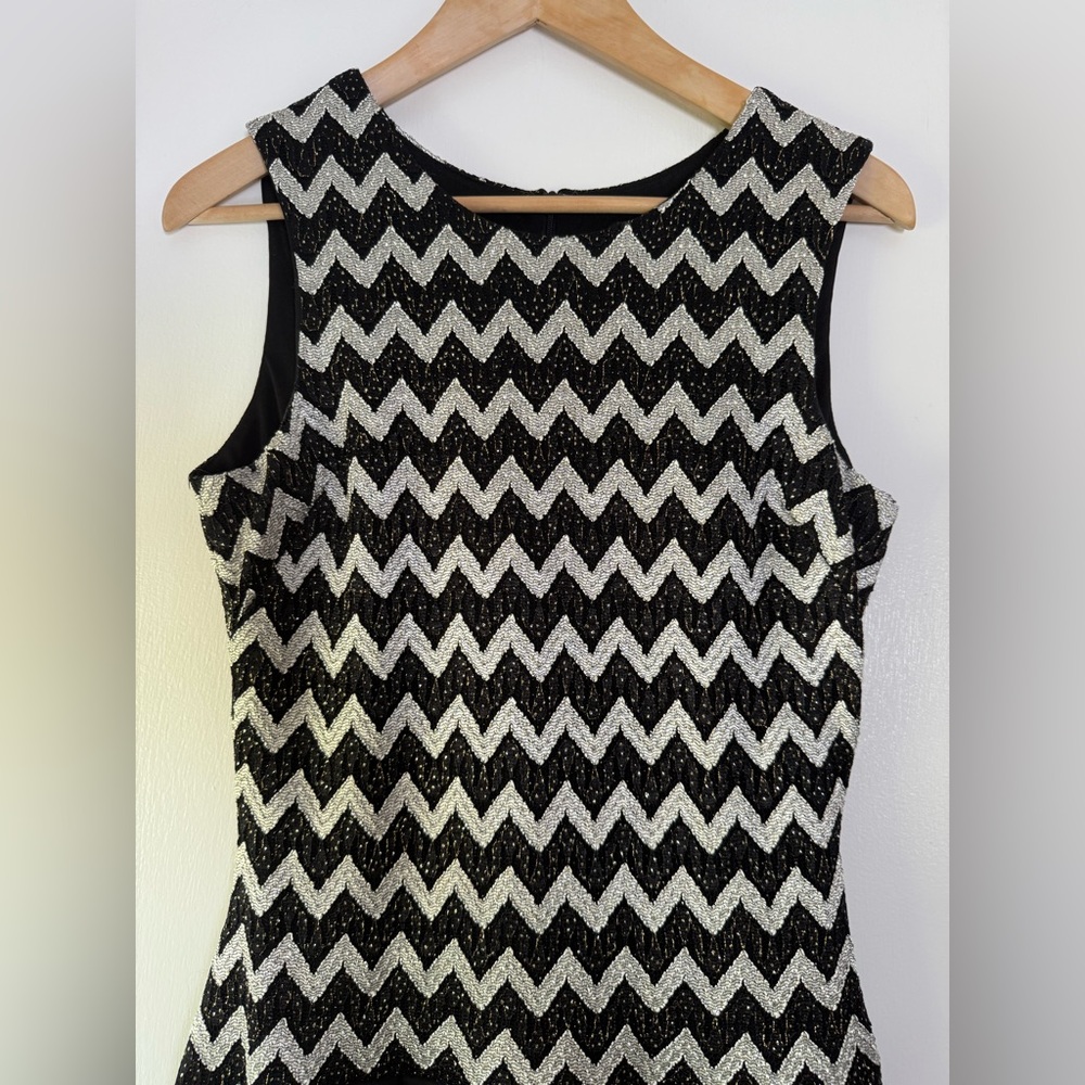 Betsy & Adam Metallic Fit & Flare Dress Chevron Print Stripe Black Silver Gold 8 - Picture 5 of 11